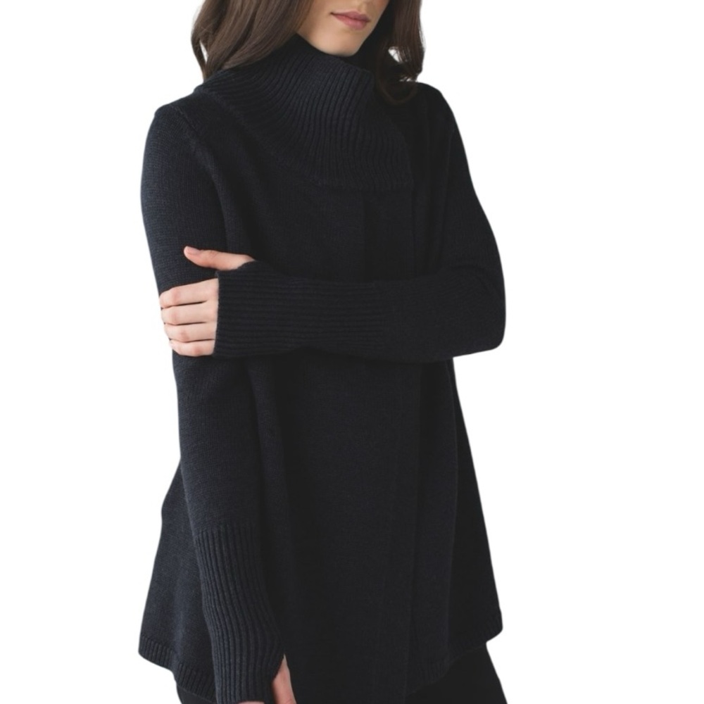 LULULEMON Karmic Cocoon Wrap 100% Merino Wool Heather Black Sweater Size 6